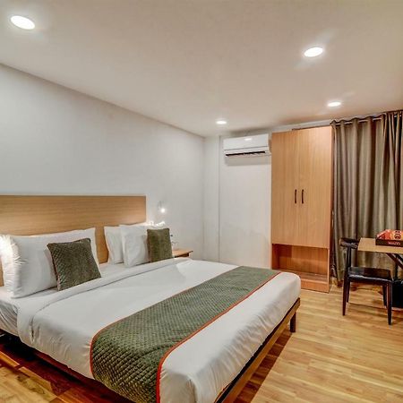 Oyo Townhouse 104 Koramangala Maharaja Signal Hotell Bangalore Exteriör bild