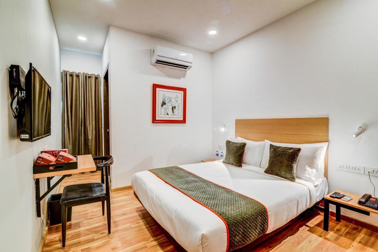 Oyo Townhouse 104 Koramangala Maharaja Signal Hotell Bangalore Exteriör bild