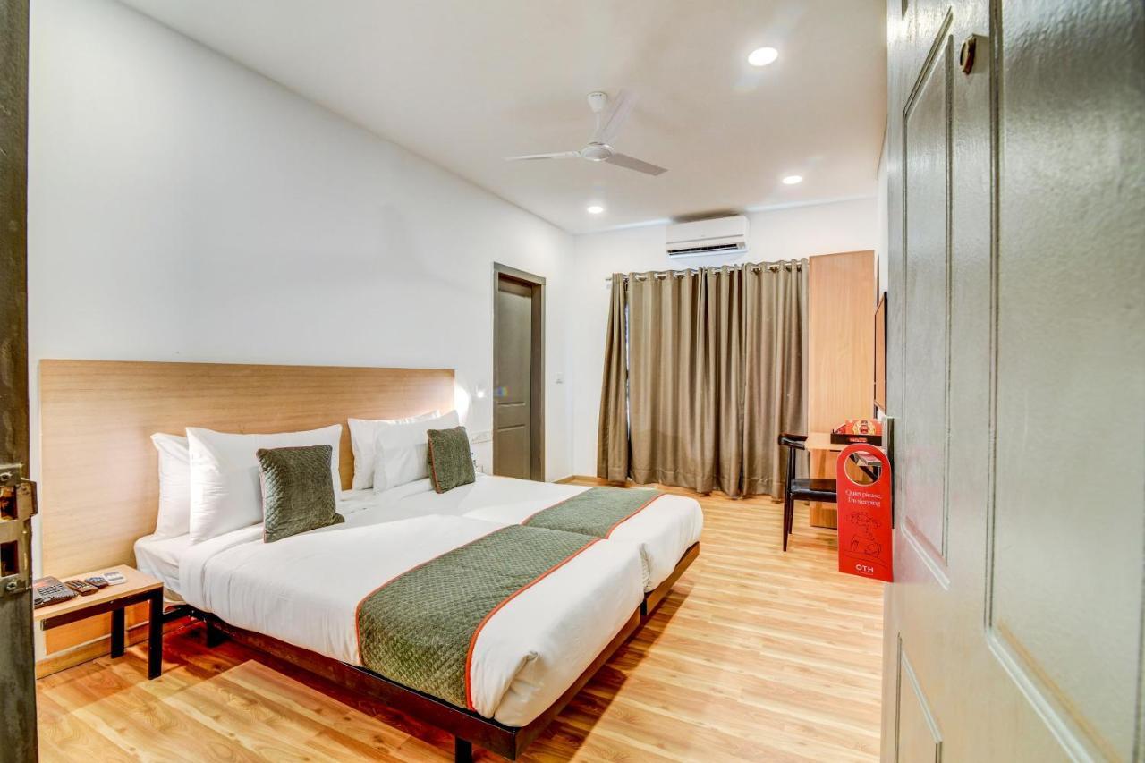 Oyo Townhouse 104 Koramangala Maharaja Signal Hotell Bangalore Exteriör bild