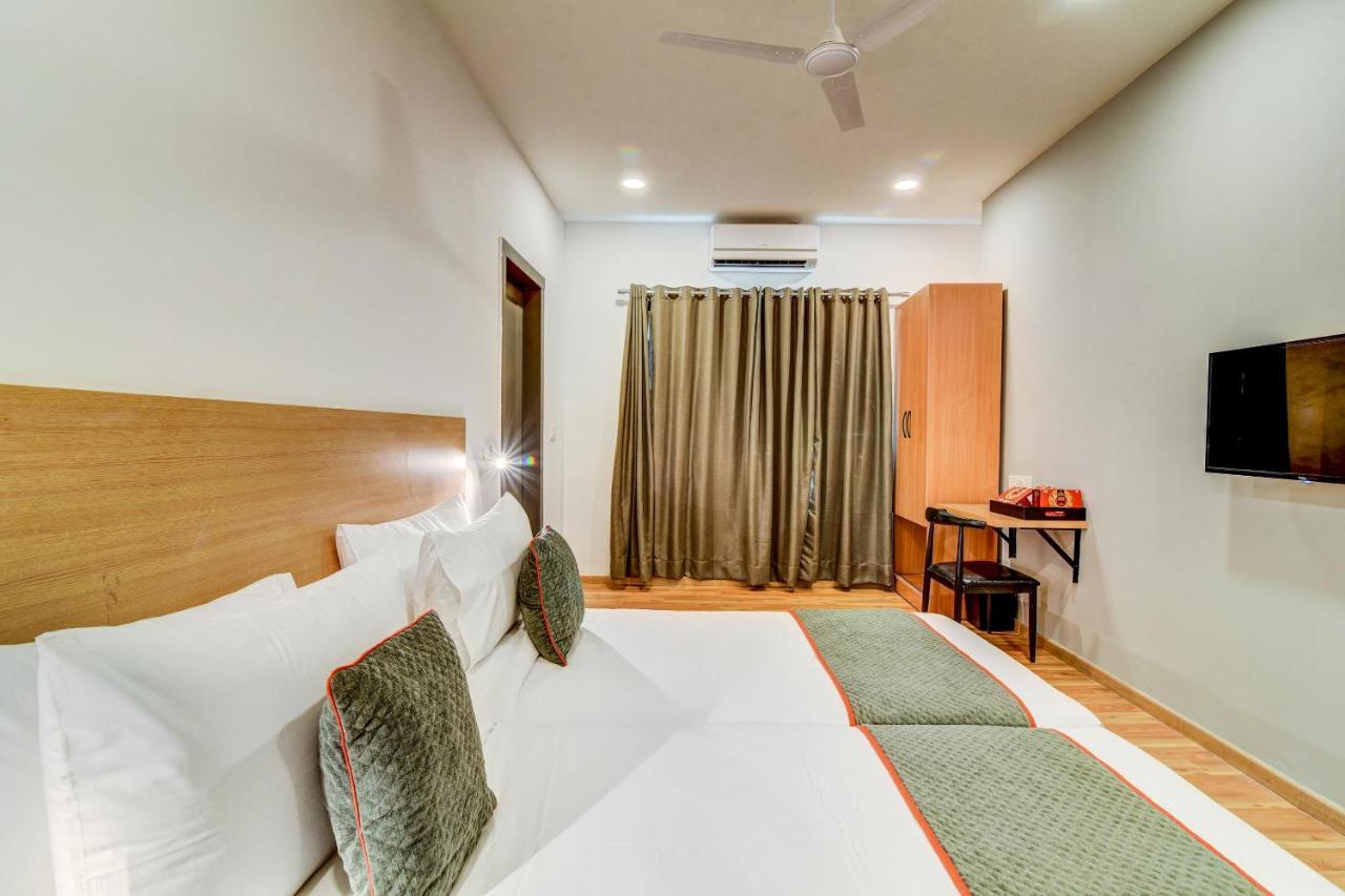 Oyo Townhouse 104 Koramangala Maharaja Signal Hotell Bangalore Exteriör bild