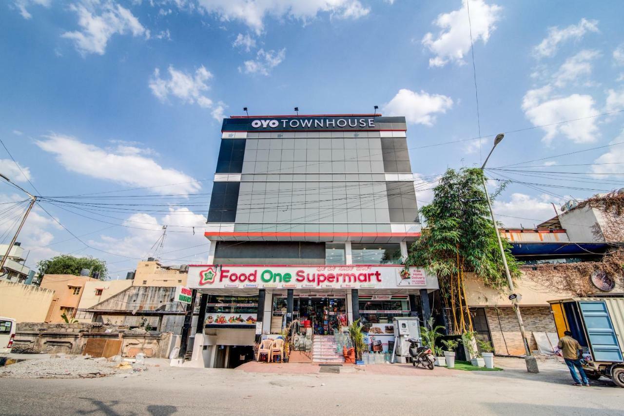 Oyo Townhouse 104 Koramangala Maharaja Signal Hotell Bangalore Exteriör bild