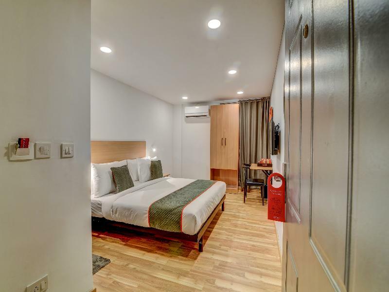 Oyo Townhouse 104 Koramangala Maharaja Signal Hotell Bangalore Exteriör bild